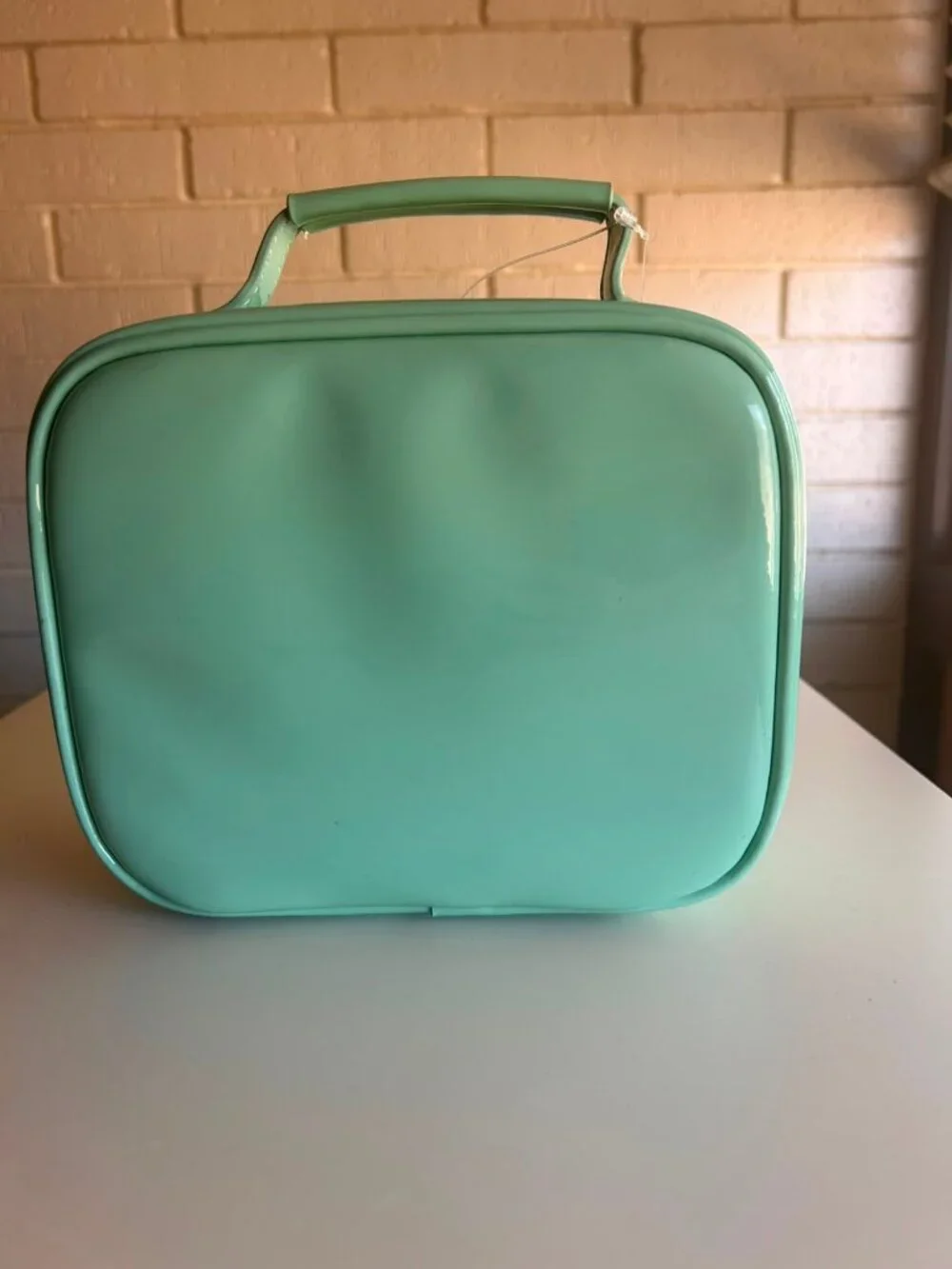 Huda Beauty beauty bag mint